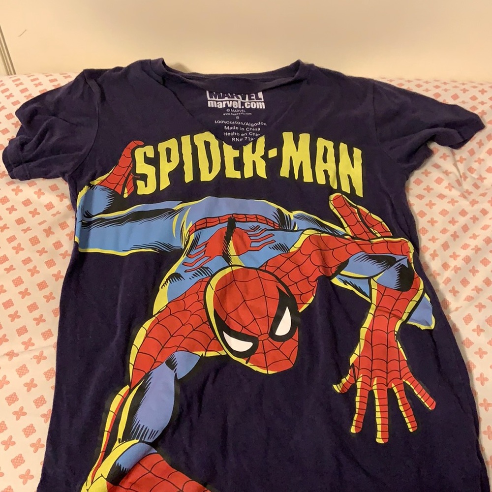 Cute marvel shirt cut out size small